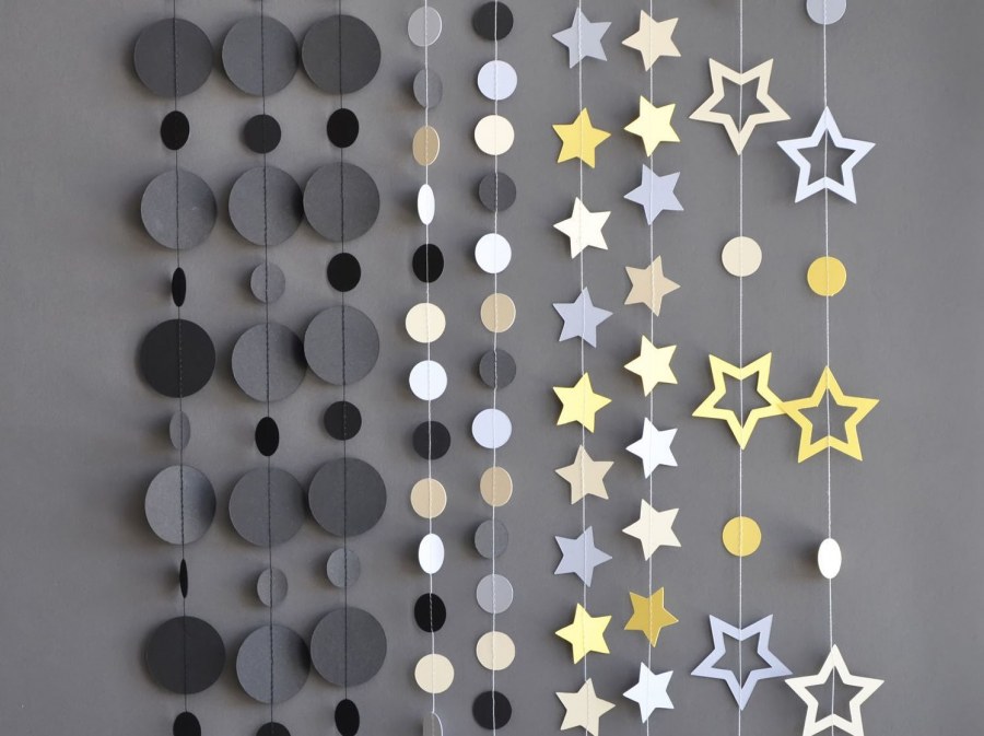 Гирлянда из бумажных звездочек