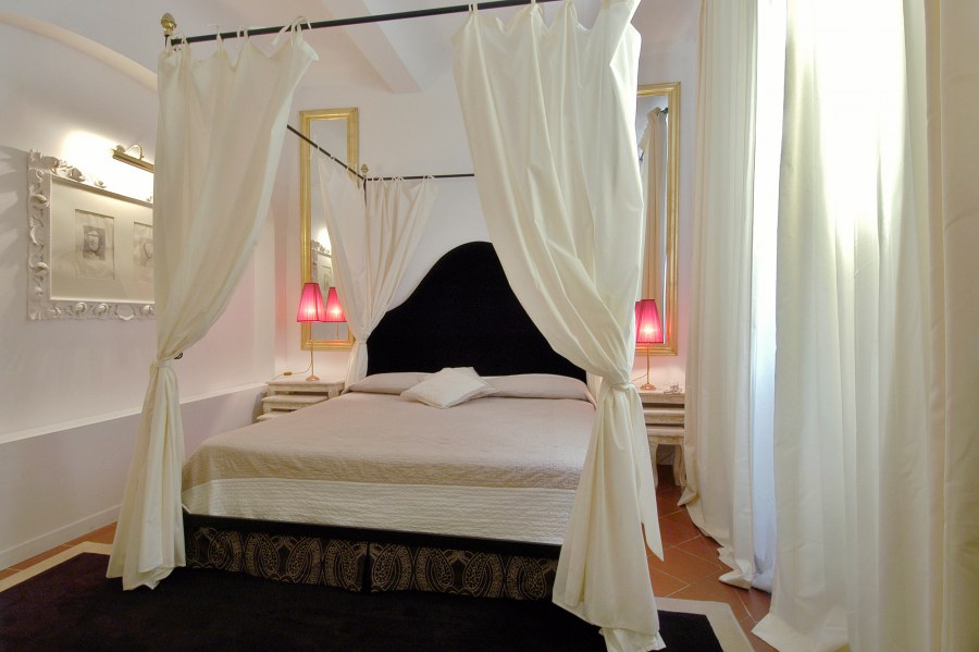 Кровати в нишах