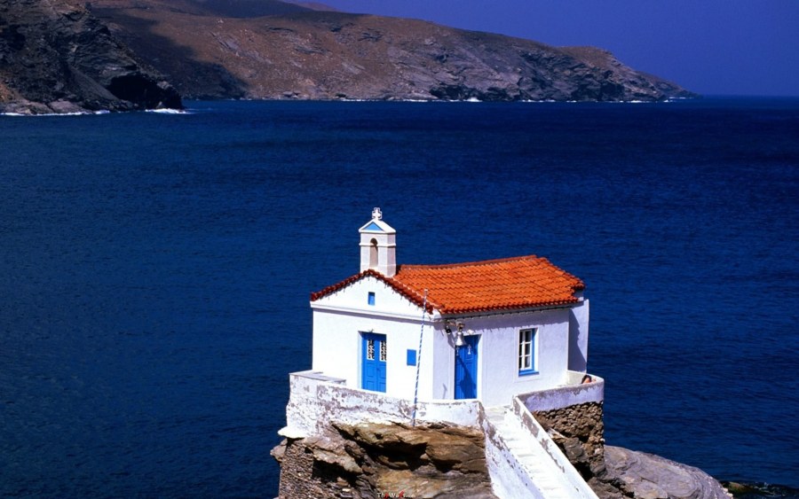 Храм Андрос