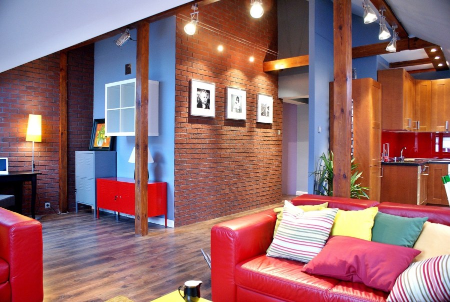 Красный кирпич в интерьере сочетание цветов