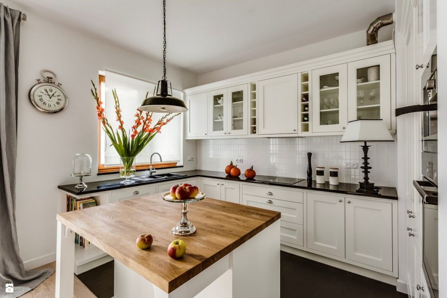 Кухонный остров в скандинавском стиле