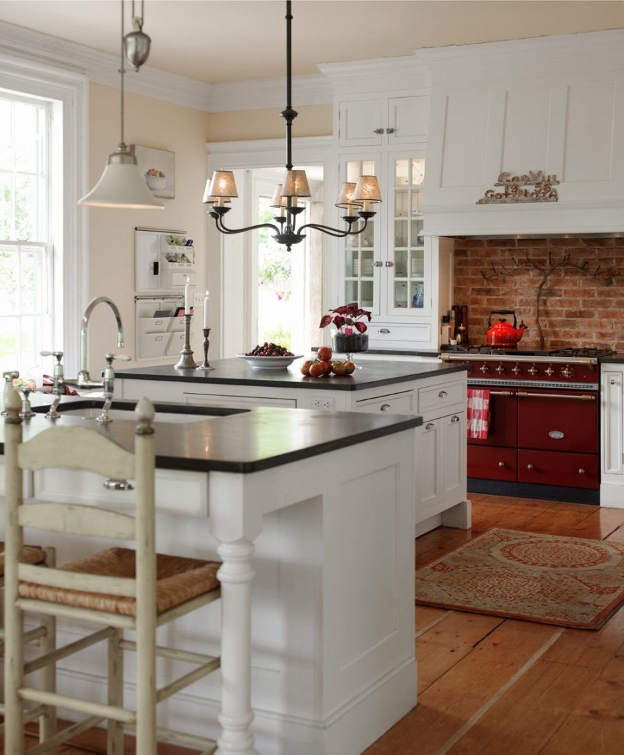 Кухонный остров в скандинавском стиле