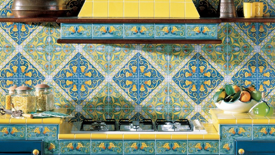 Керамика в мавританском стиле