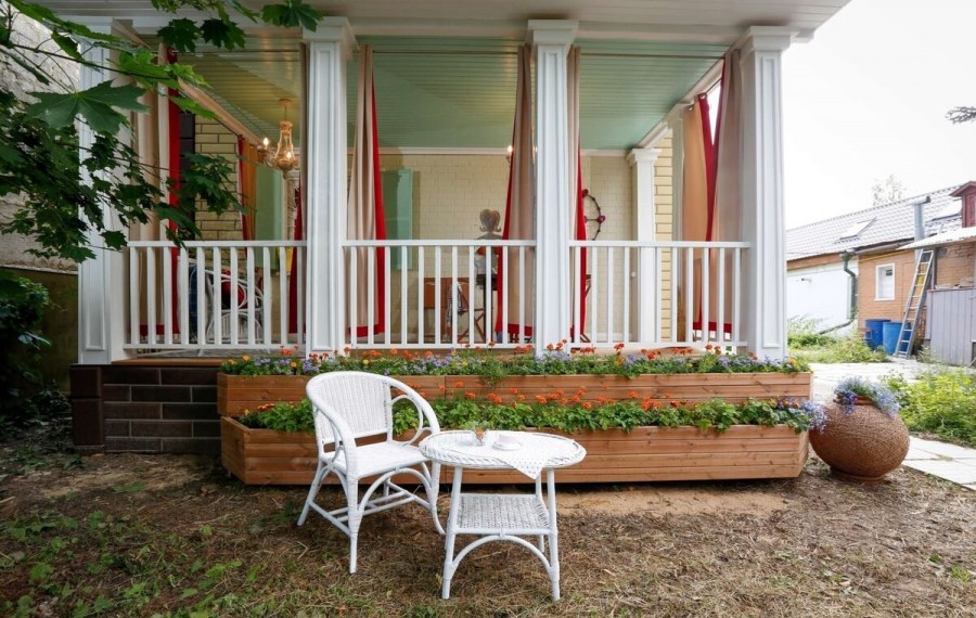 Интерьер деревянного дома из бревна