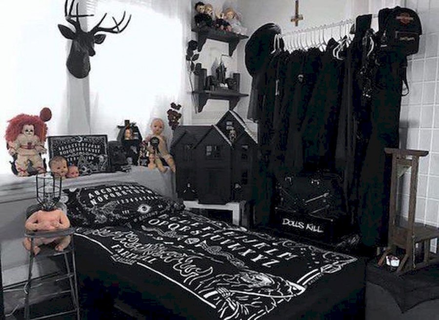 Спальня в готическом стиле для подростка