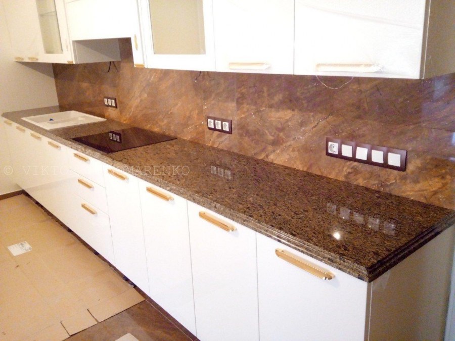 Столешница мрамор Бергамо темный