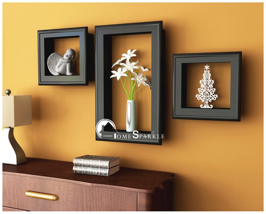 Рамки на стене декор