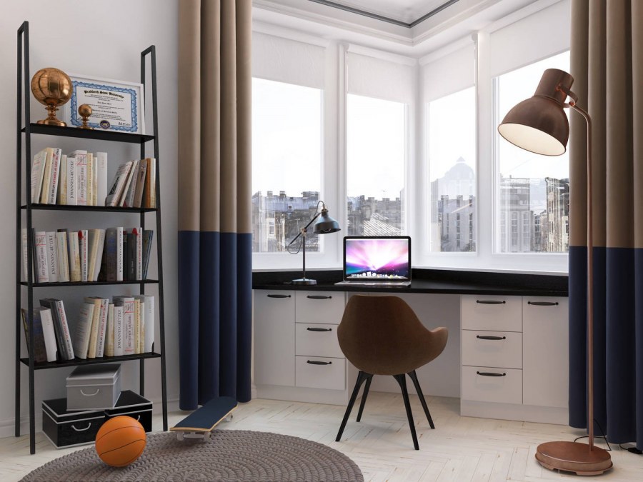 Стол около окна