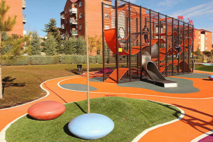 Современные спортивные площадки