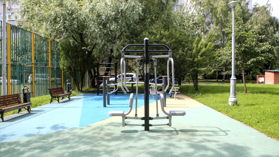 Спортивные площадки в Строгино