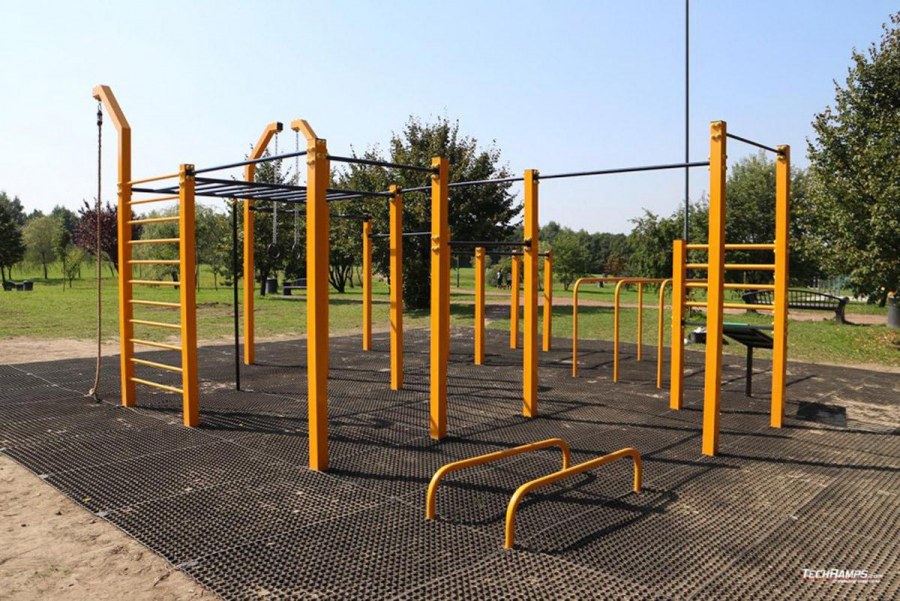 Спортивная площадка турники