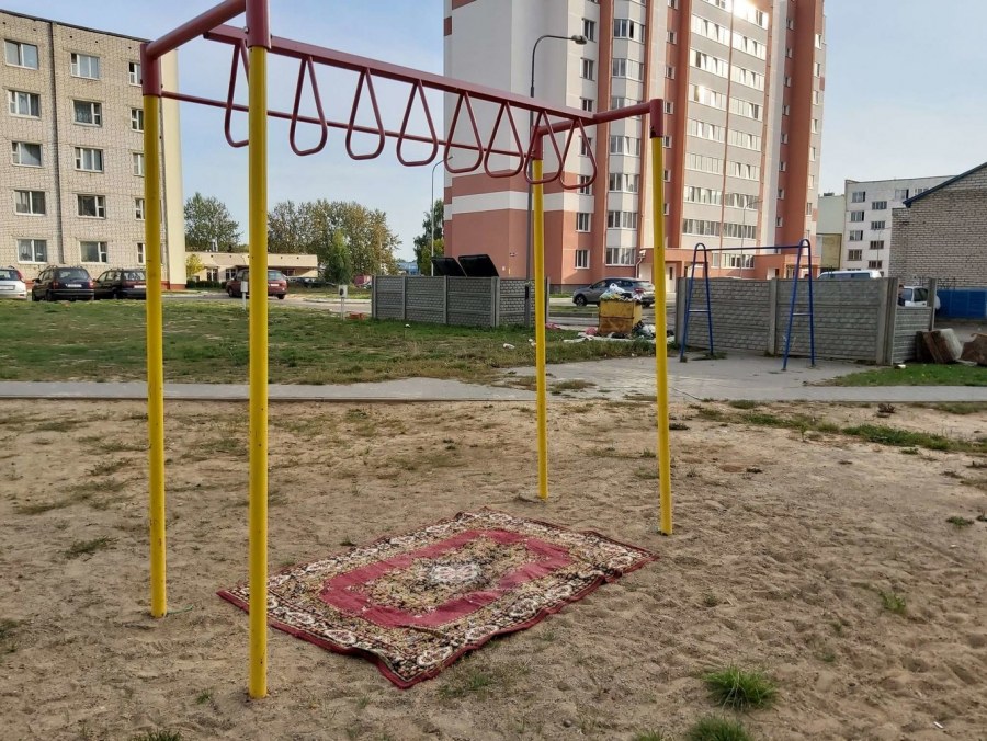 Спортивная площадка во дворе