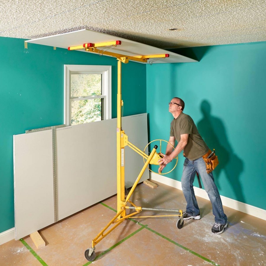 Побелка потолка