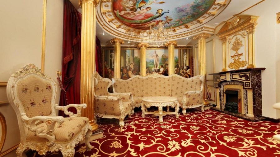 Спальня в стиле рококо и Барокко