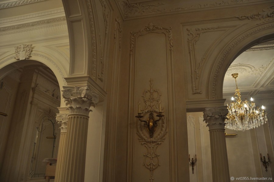 Гипсовая лепнина в интерьере