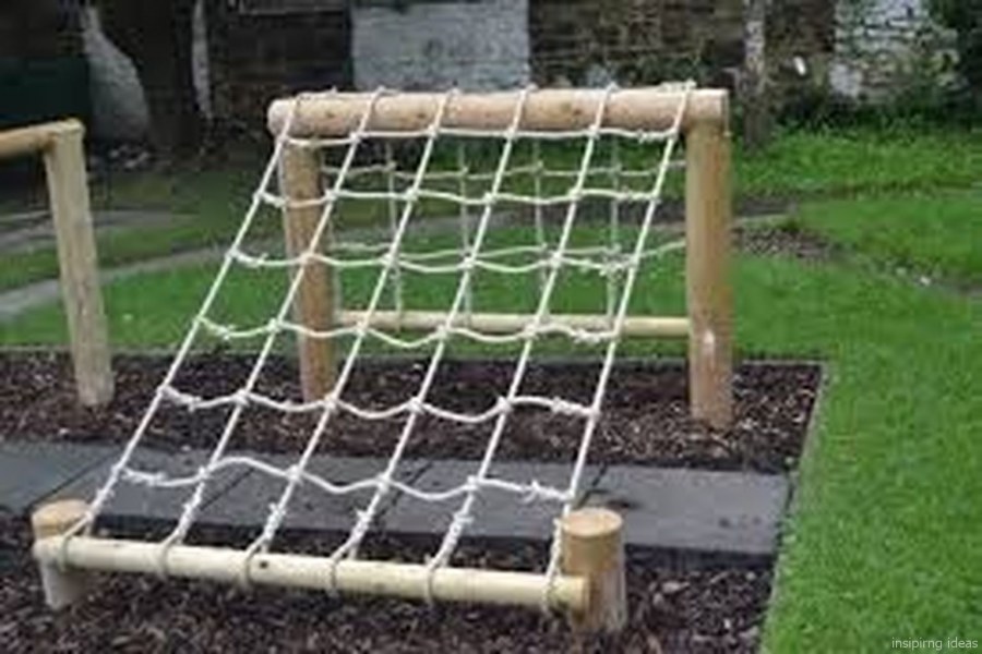 Полоса препятствий для детей на даче