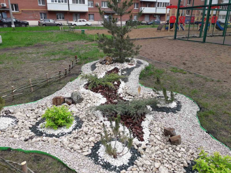 Благоустройство двора своими руками