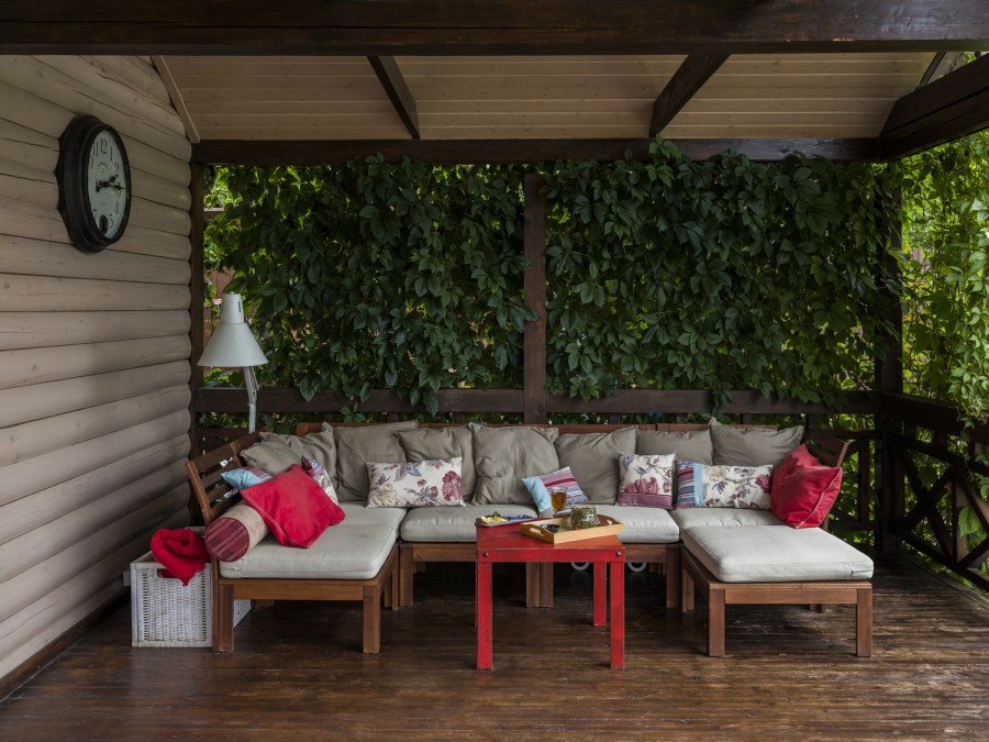 Красивые дачные веранды