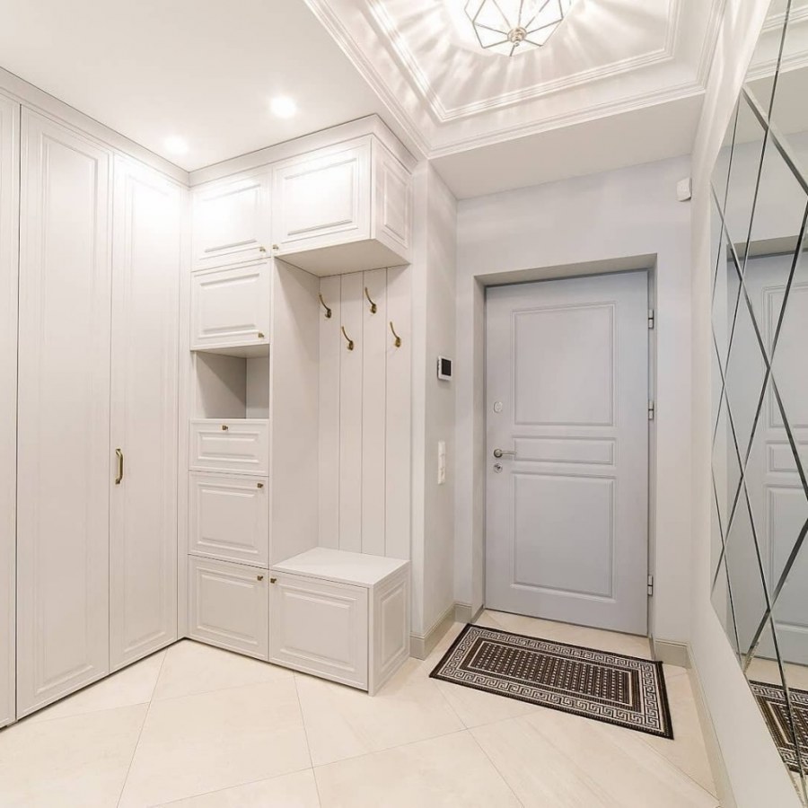 Светлая прихожая интерьер