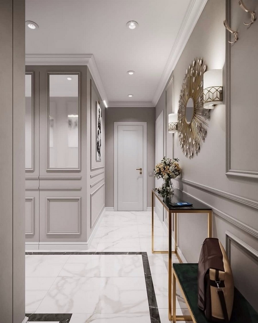 Прихожая в квартире в светлых тонах