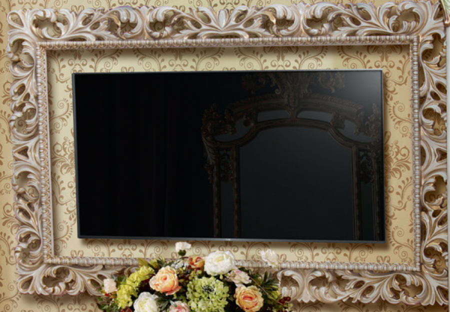 Телевизор в багетной раме