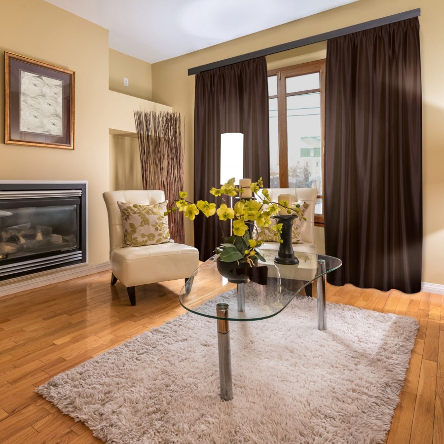 Шторы в гостиную с бежевыми стенами