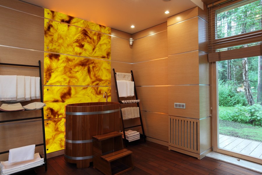 Декоративный камень в гостиной