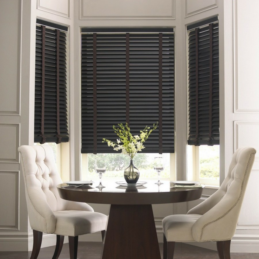 Горизонтальные жалюзи в интерьере