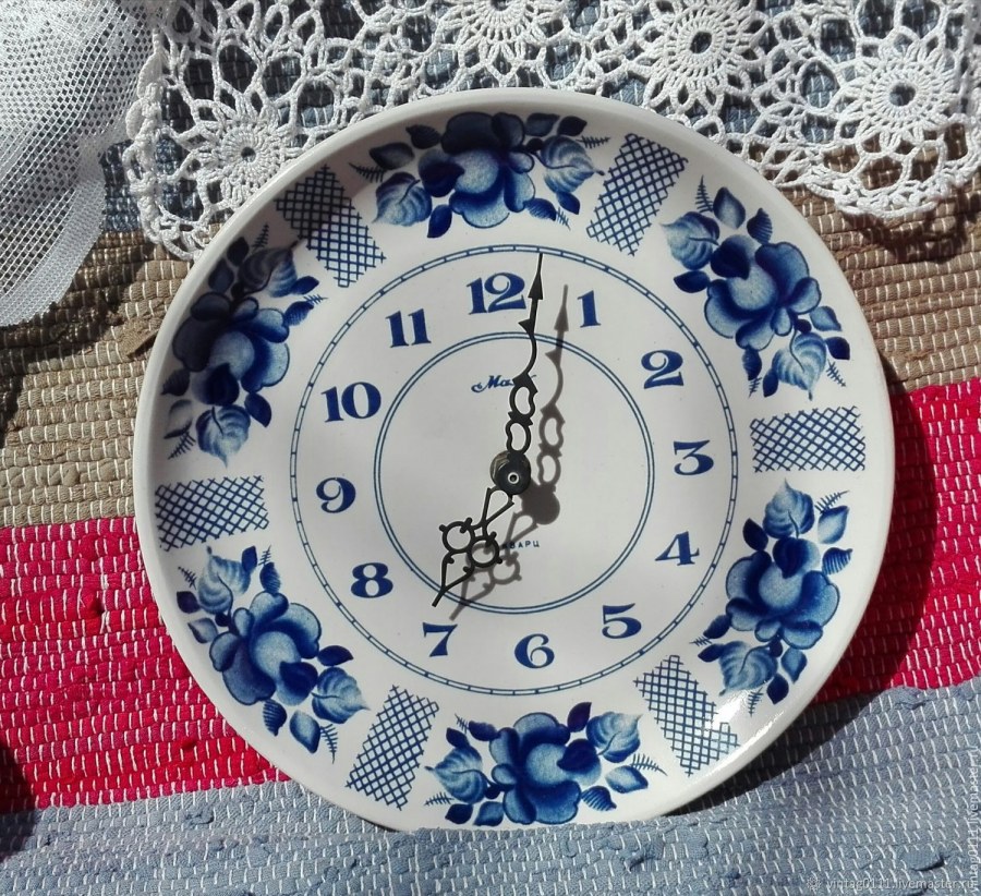 Часы в стиле Гжель