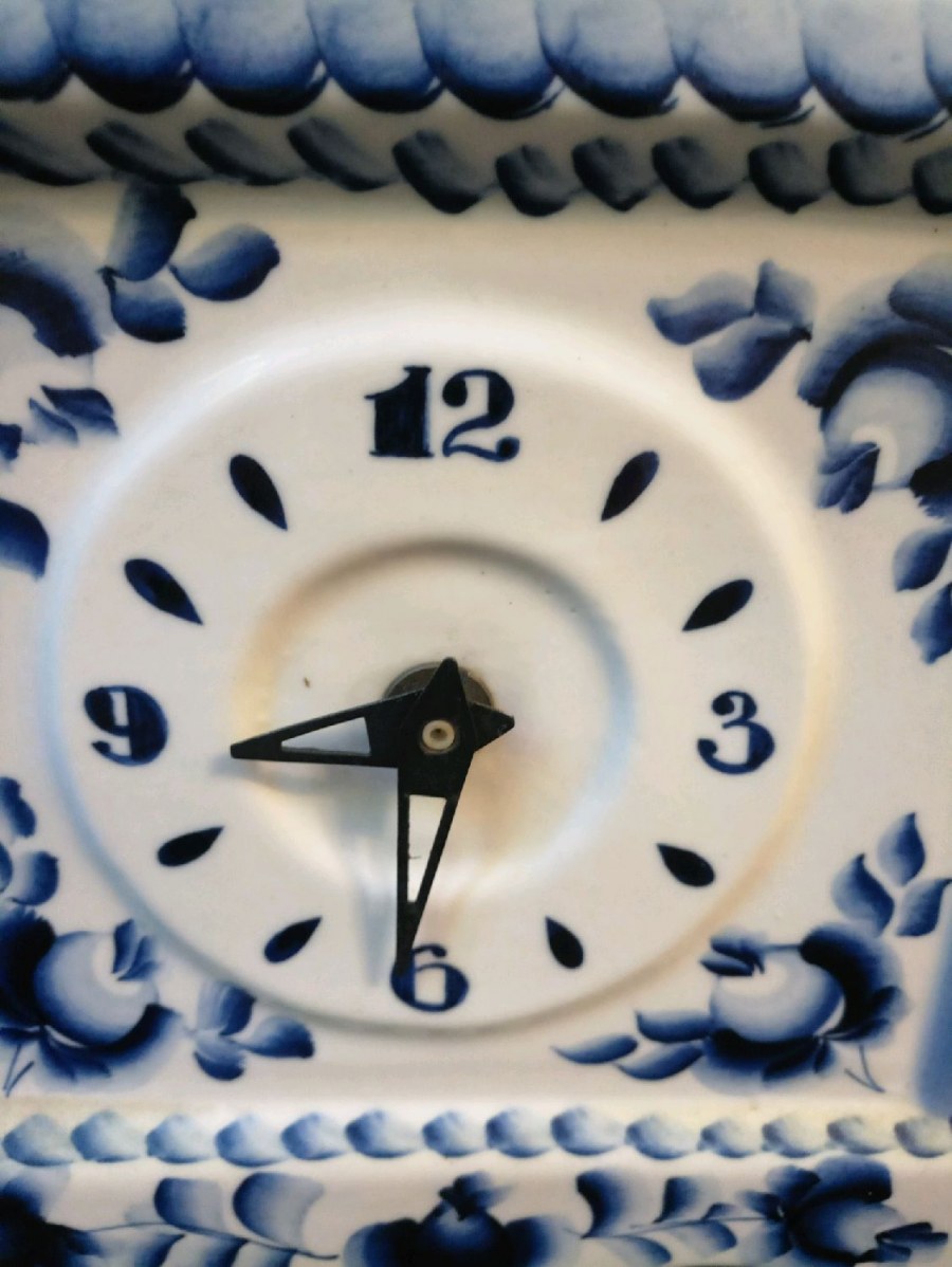 Часы в стиле Гжель
