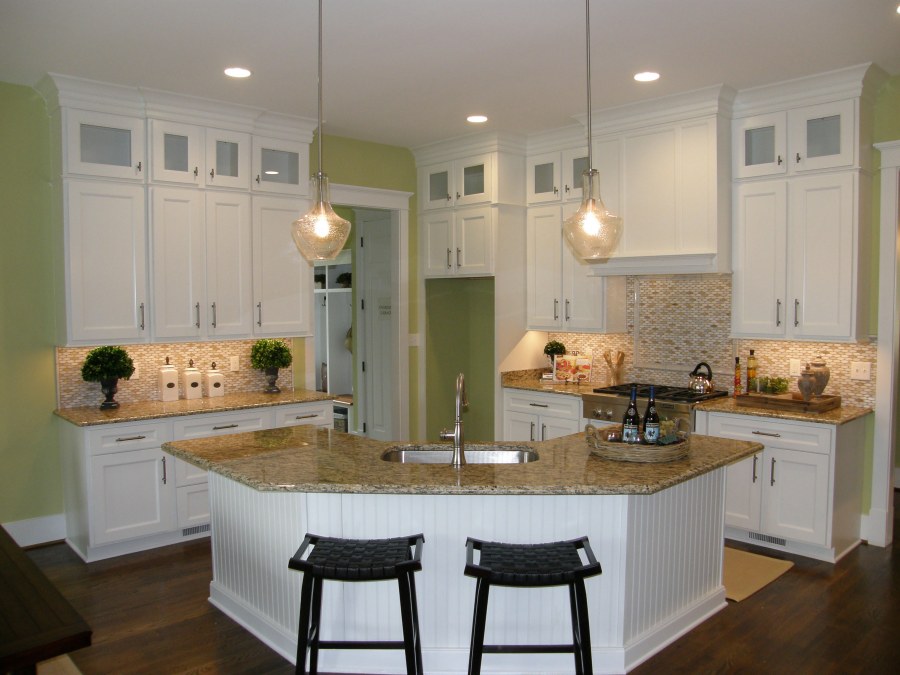 Люстры в стиле Прованс для кухни