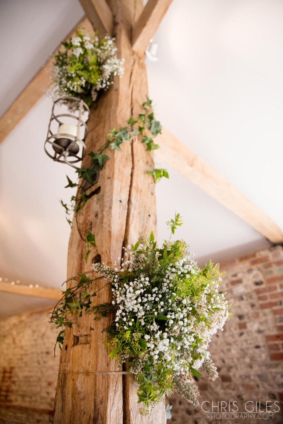 Декор колонн на свадьбу