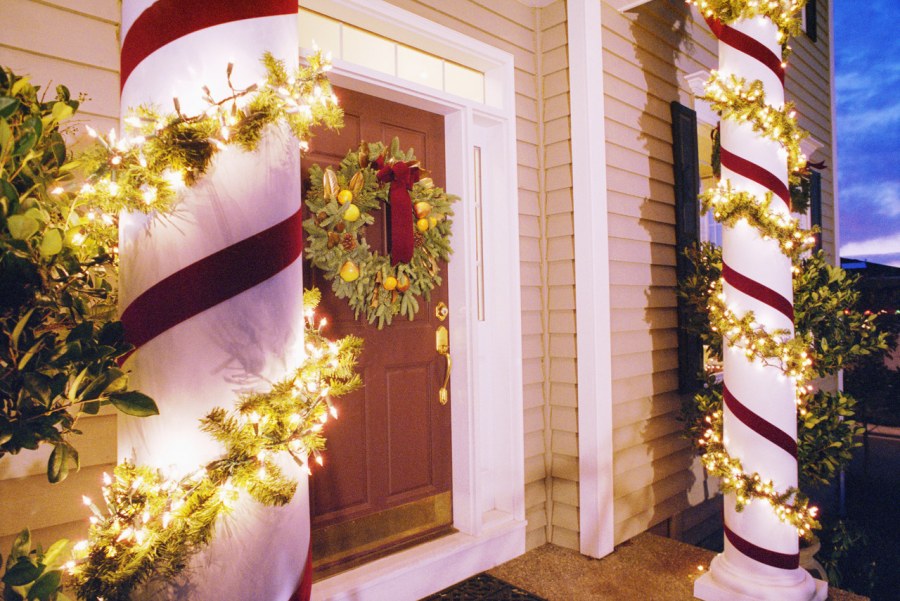 Новогодний декор колонн