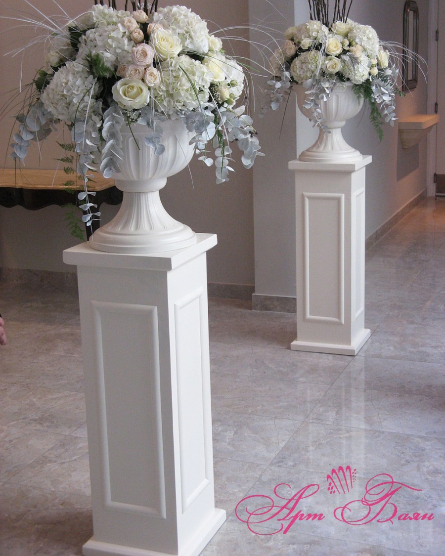 Колонна для цветов