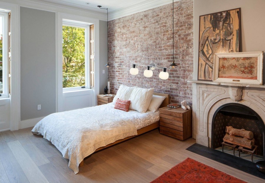 Декоративный кирпич в спальне