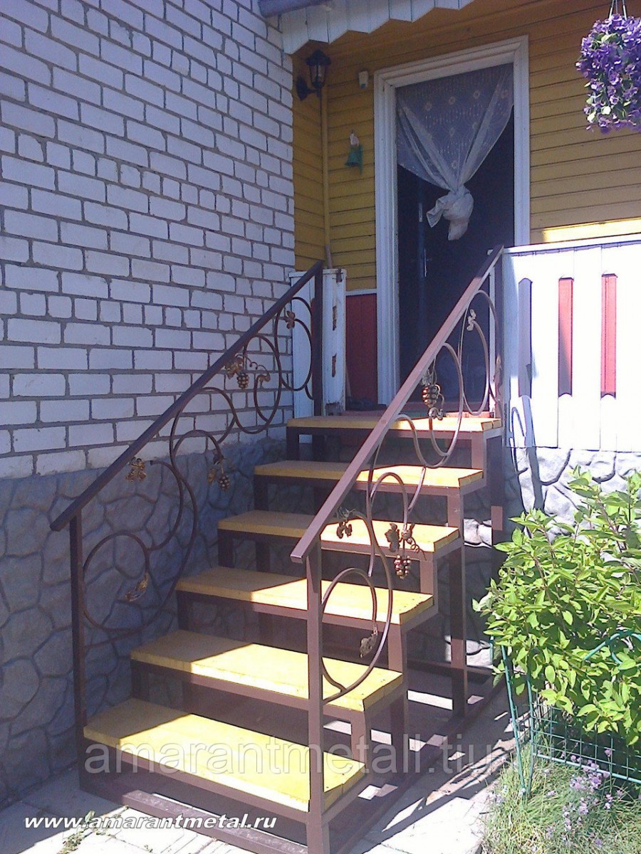 Металлическое крыльцо Амарант