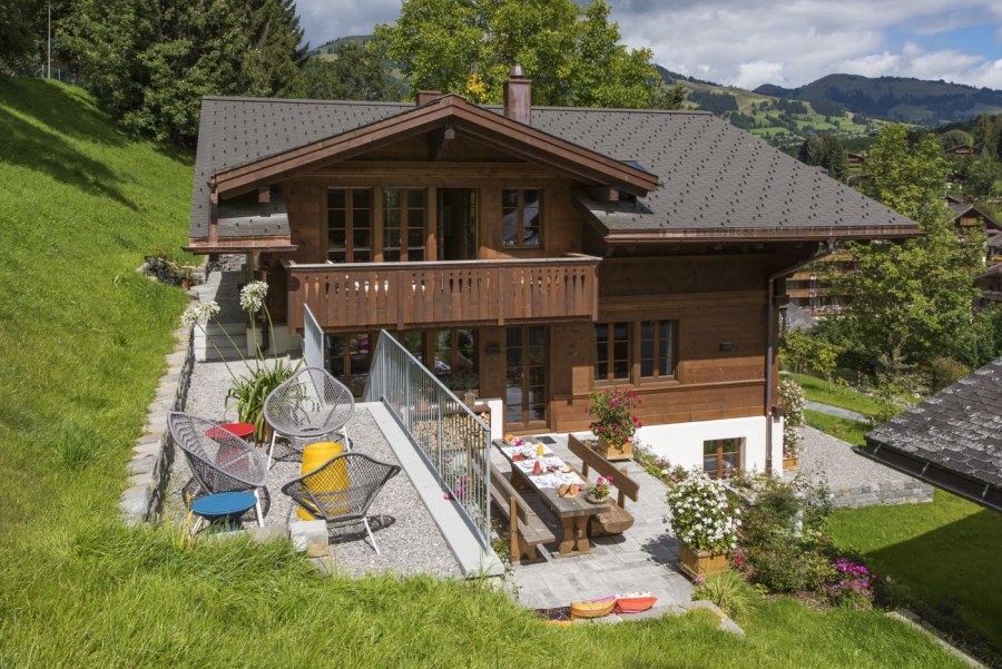 Домик в стиле Шале