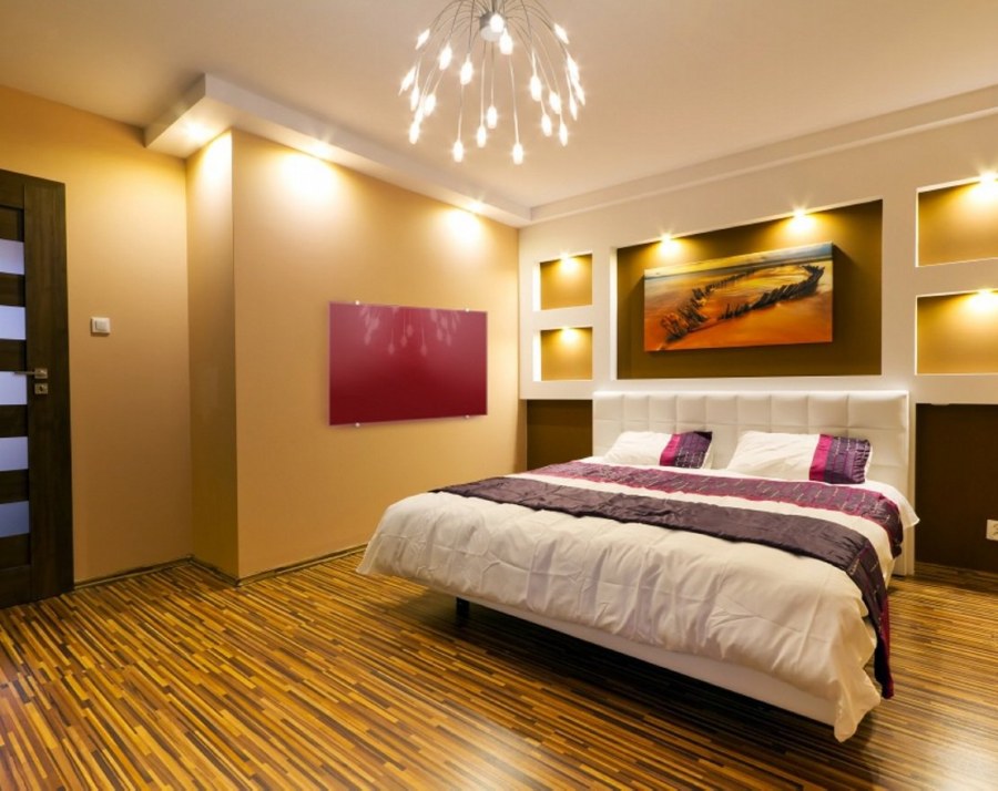 Потолок в спальне