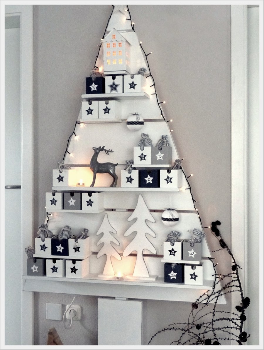 Елка настенная деревянная