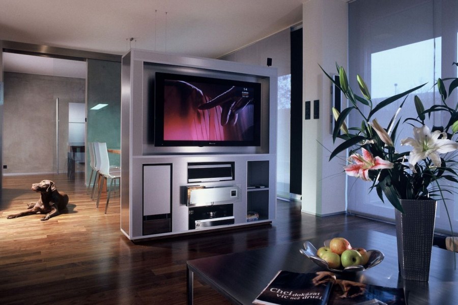 Перегородка с нишей под телевизор