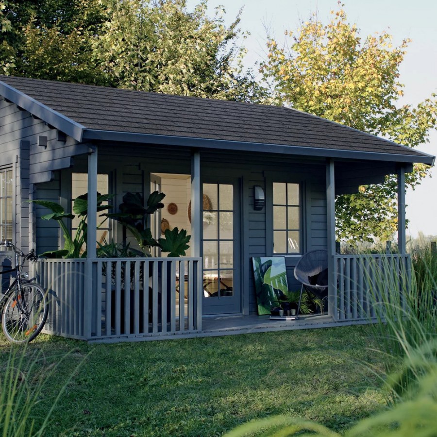 Летний домик с террасой