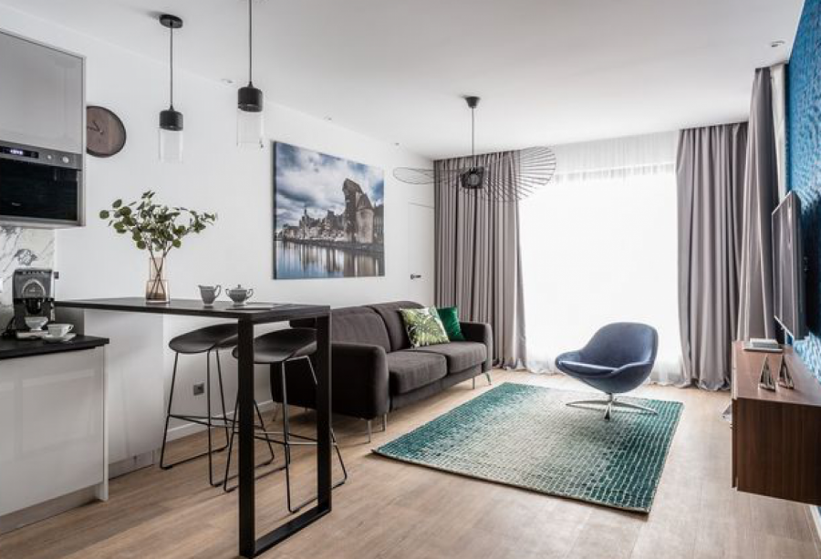 Ковер в квартире студии