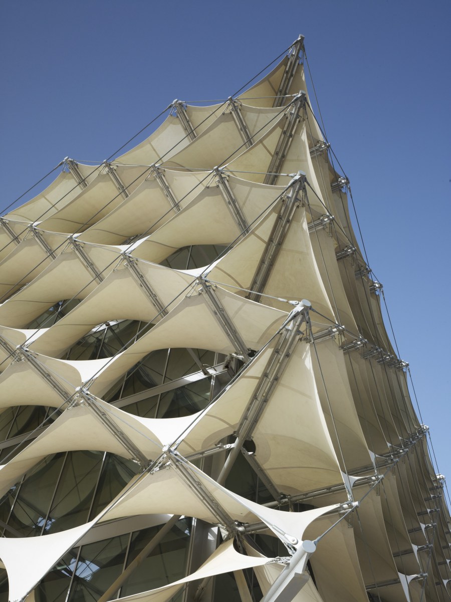 Тканевые фасады зданий