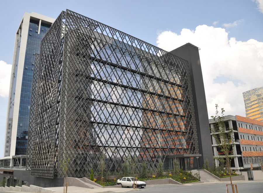 Карбоновый павильон Штутгарта