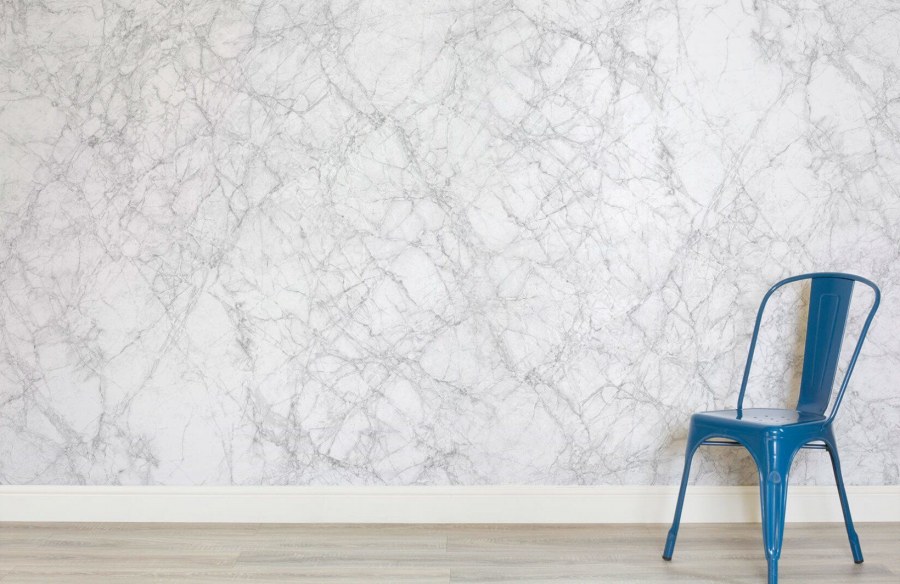 Обои с мраморным рисунком в интерьере