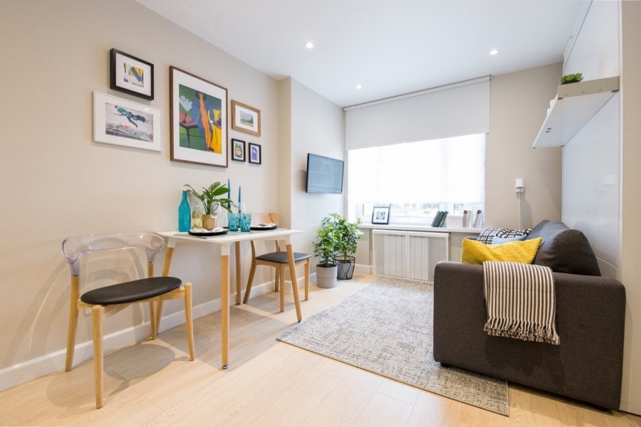 Гостиная с панорамными окнами