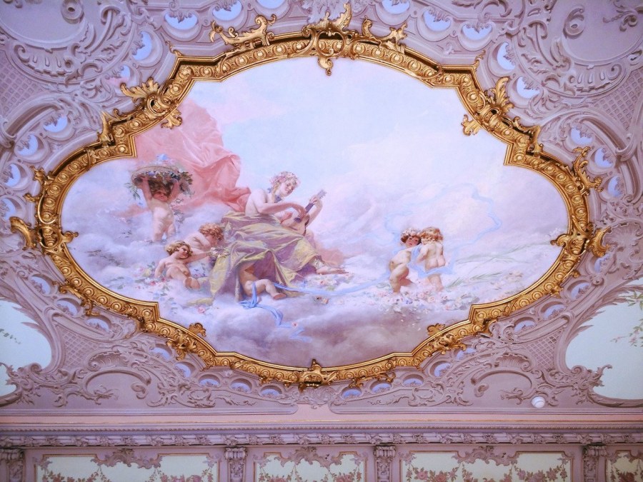 Фреска рококо