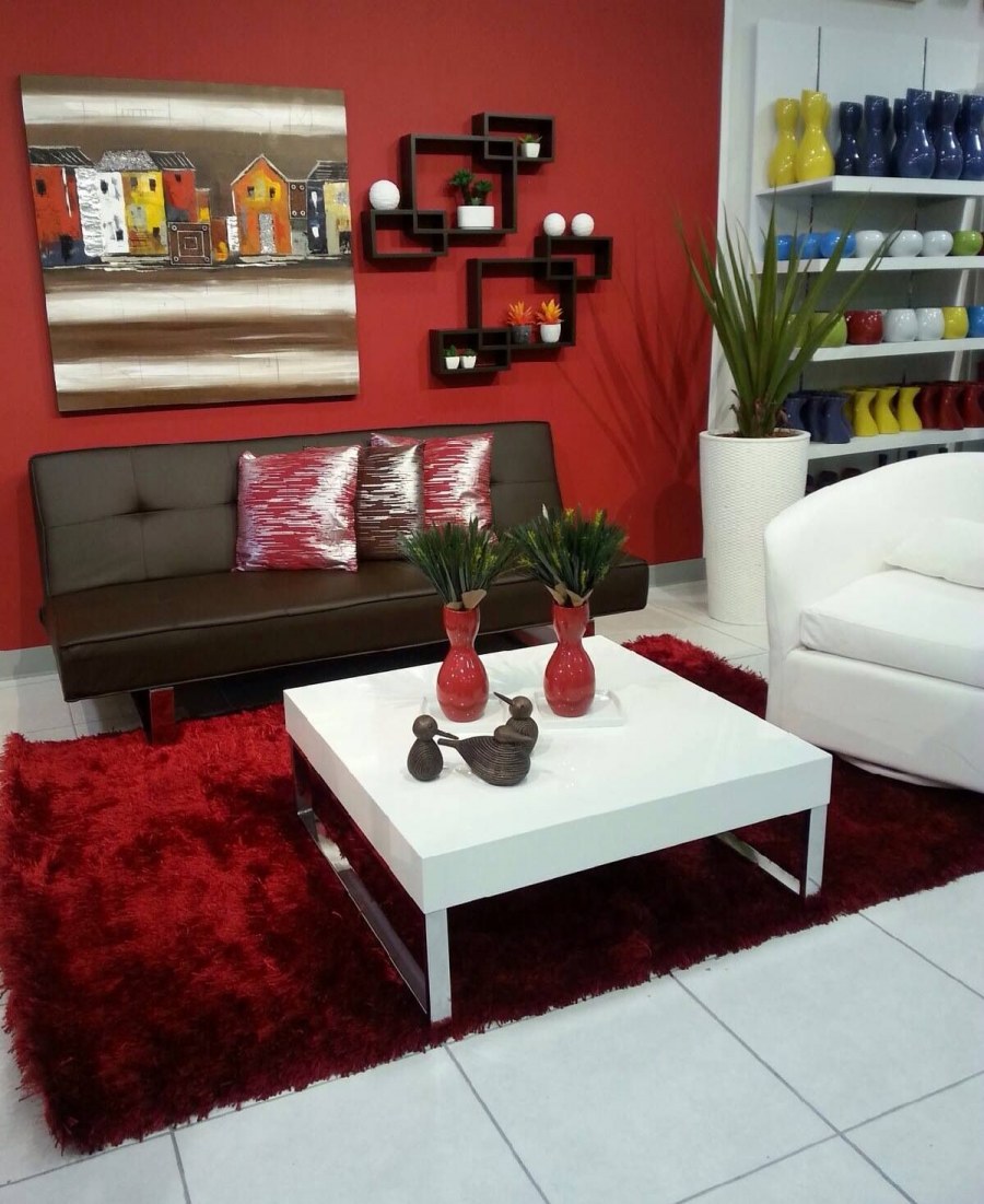 Сочетание серого и кораллового в интерьере