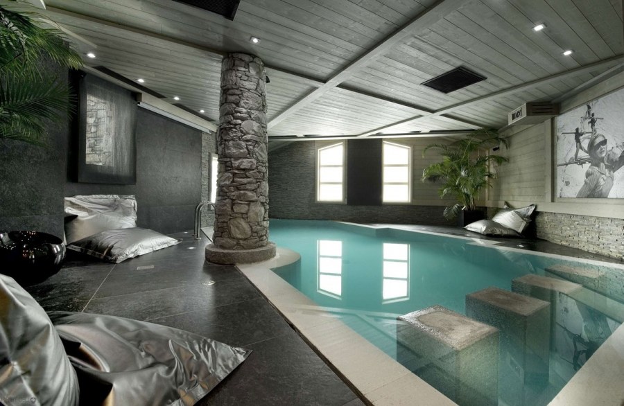 Интерьер бассейна