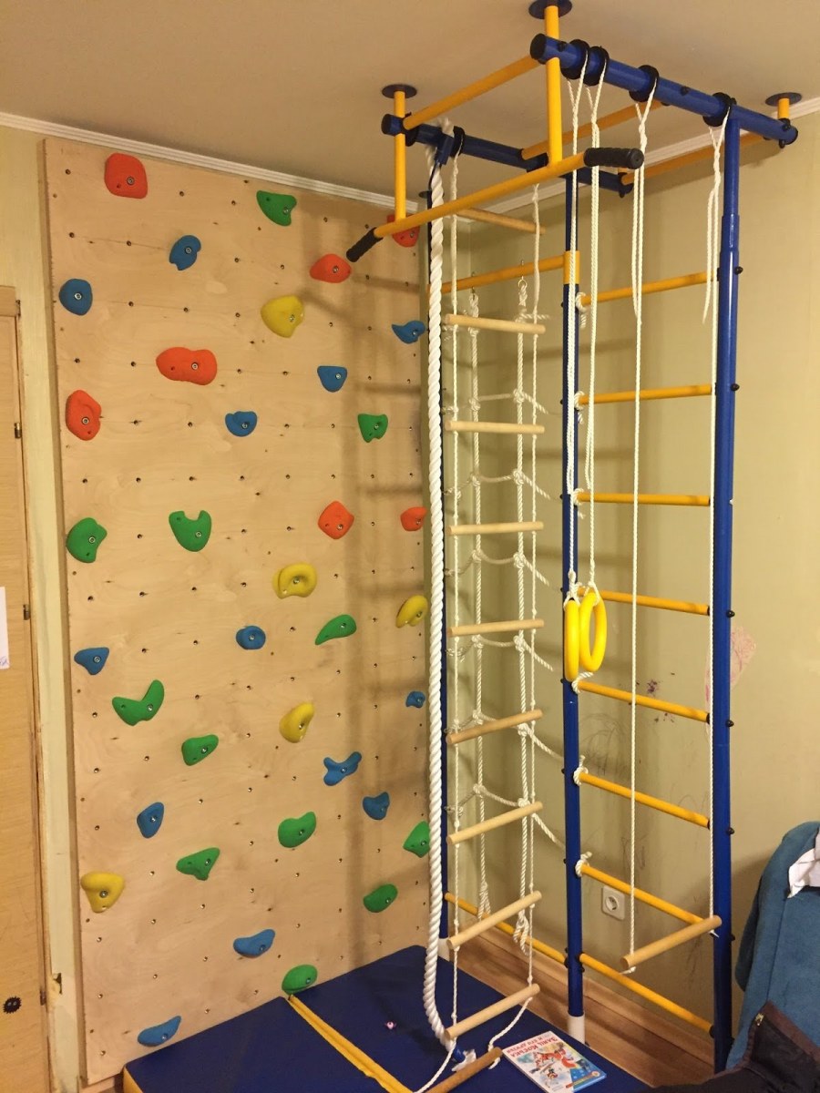 Спортивный уголок для детей в квартиру